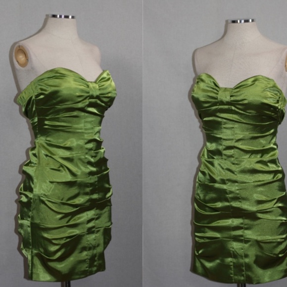 Speechless Green Halter Dress - Picture 11 of 13